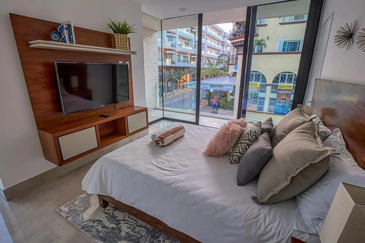 Astonishing Condo With Balcony In A Private Complex With Pool And Gym Playa del Carmen Lägenhet
