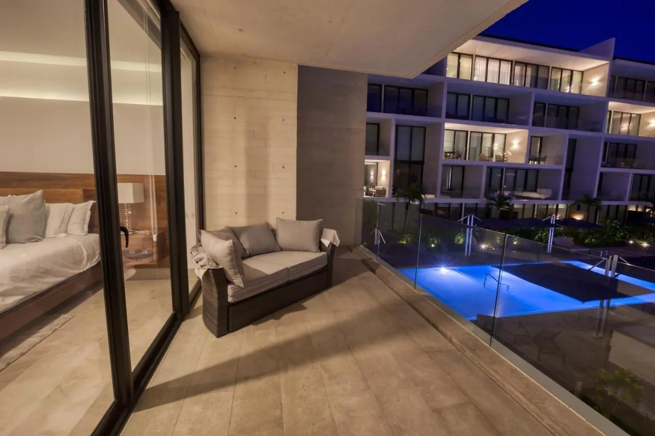 Lägenhet Astonishing Condo With Balcony In A Private Complex With Pool And Gym Playa del Carmen