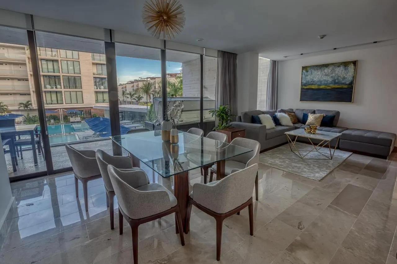 Astonishing Condo With Balcony In A Private Complex With Pool And Gym Playa del Carmen Lägenhet