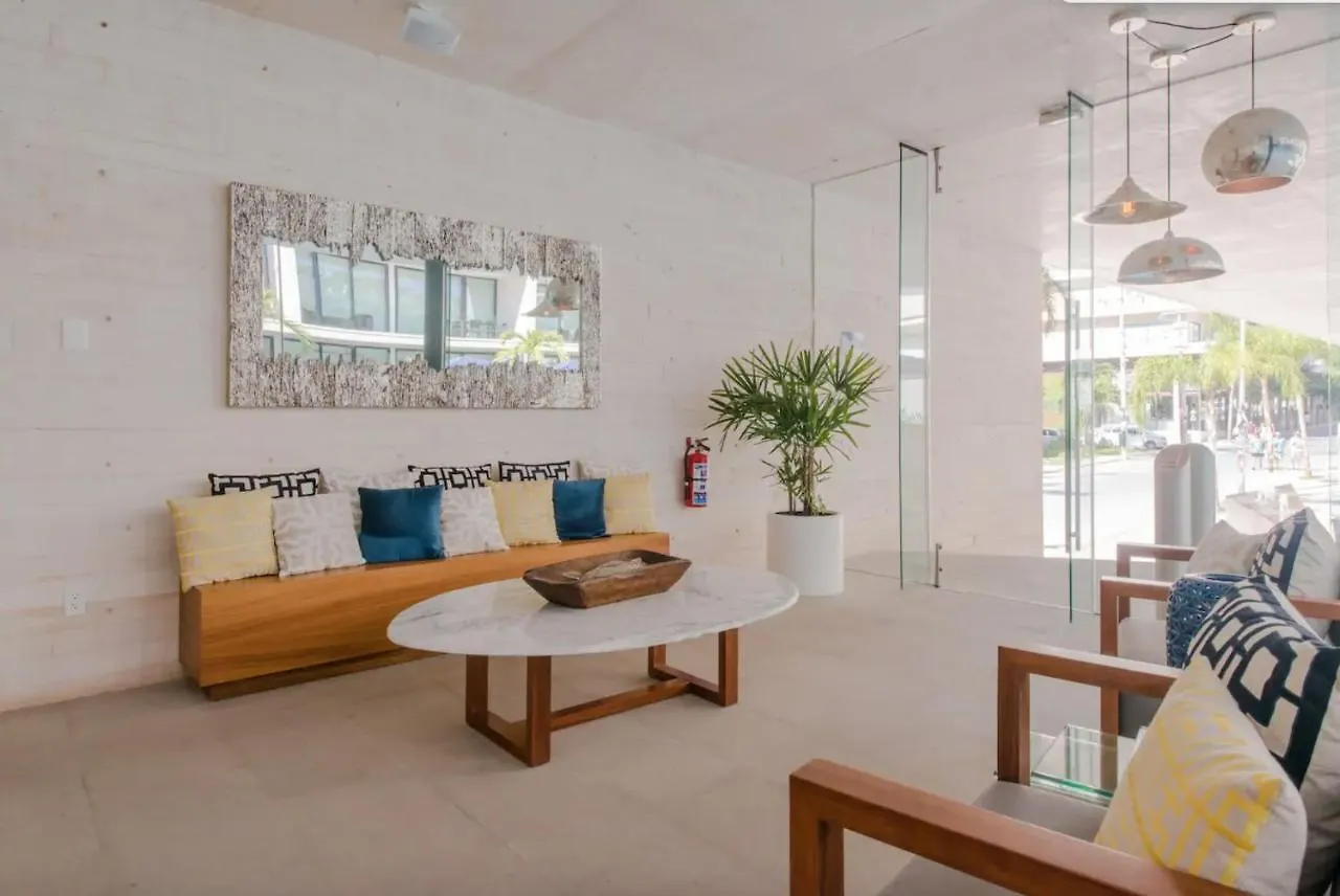 Astonishing Condo With Balcony In A Private Complex With Pool And Gym Playa del Carmen Lägenhet