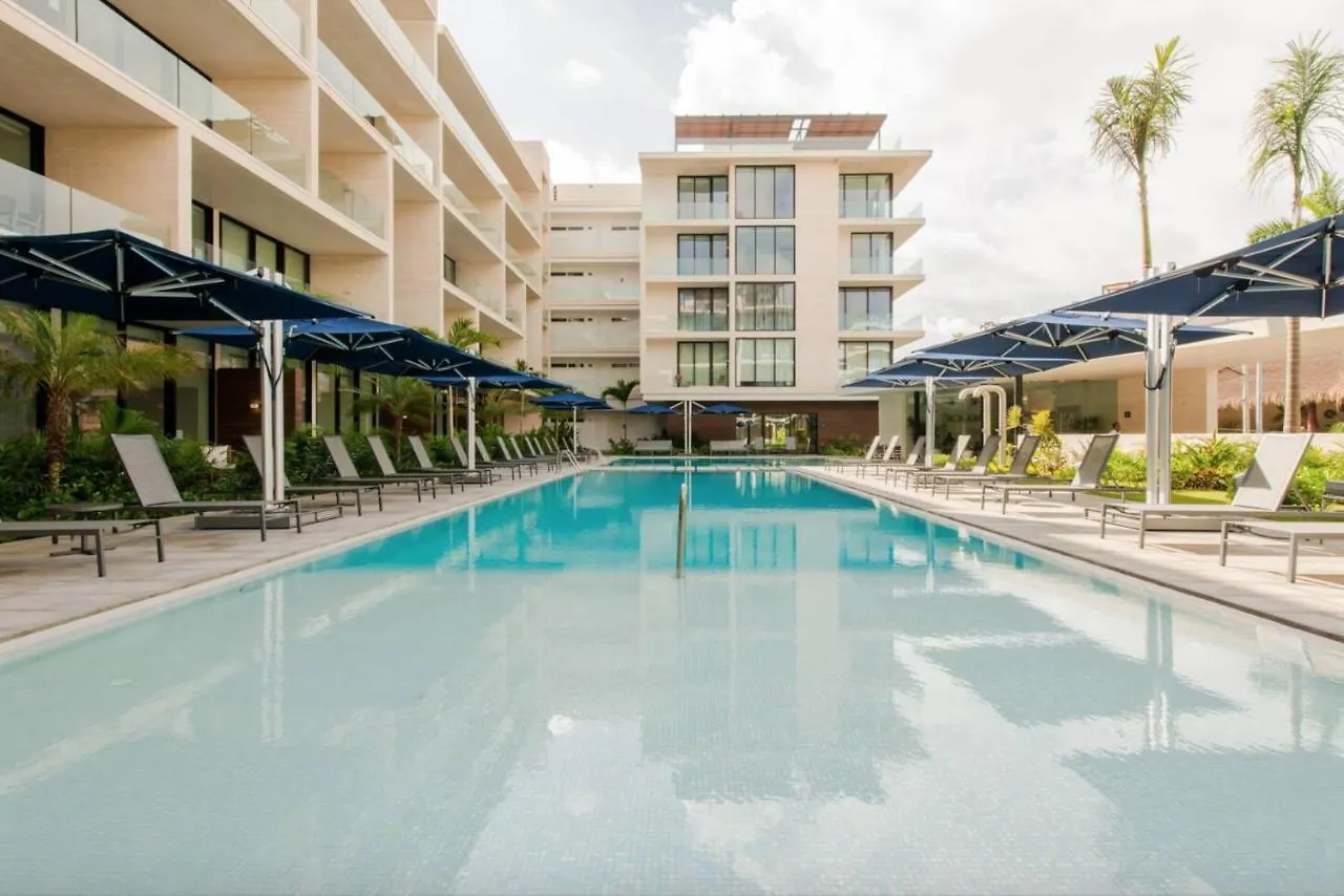 Astonishing Condo With Balcony In A Private Complex With Pool And Gym Playa del Carmen Appartamento