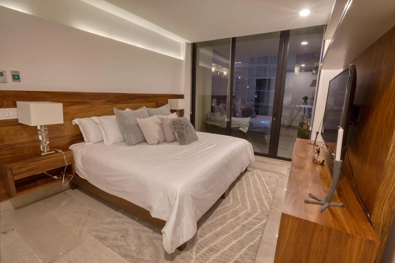 Astonishing Condo With Balcony In A Private Complex With Pool And Gym Playa del Carmen 0*,